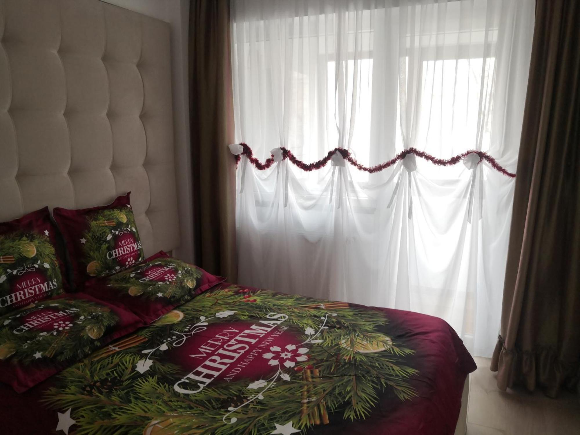 Apartament De Lux White&Red Suceava Exterior foto